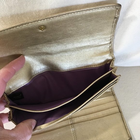 Coach Gold Wallet 7.5" x 4" - Picture 5 of 9